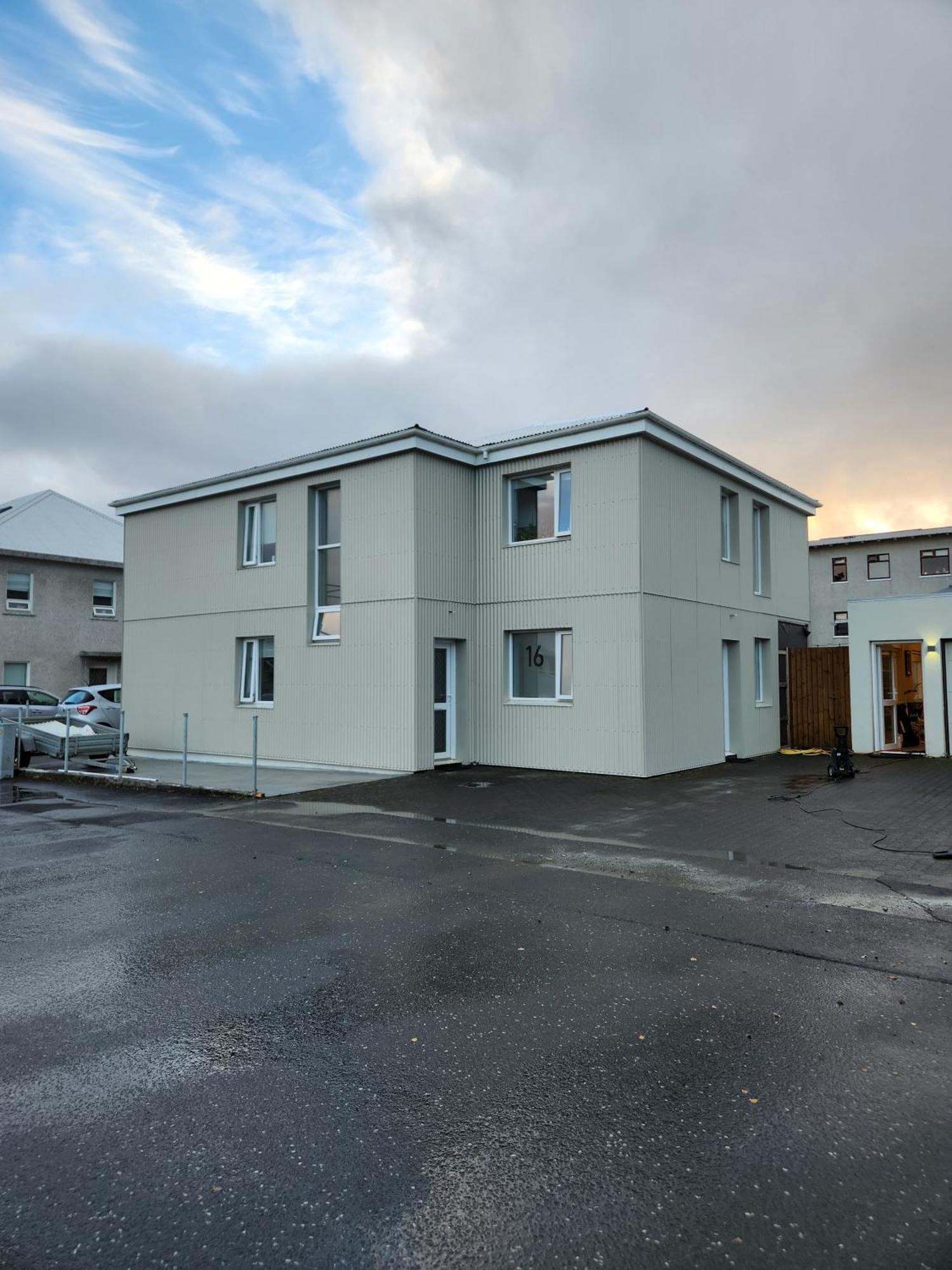 Reynisstathir Apartment Keflavik Exterior photo